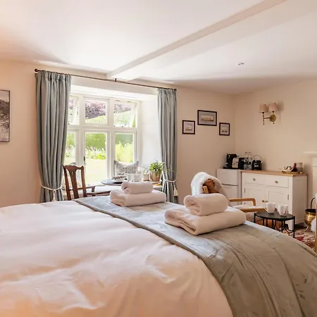 Cliff Farmhouse B&B Suites-3